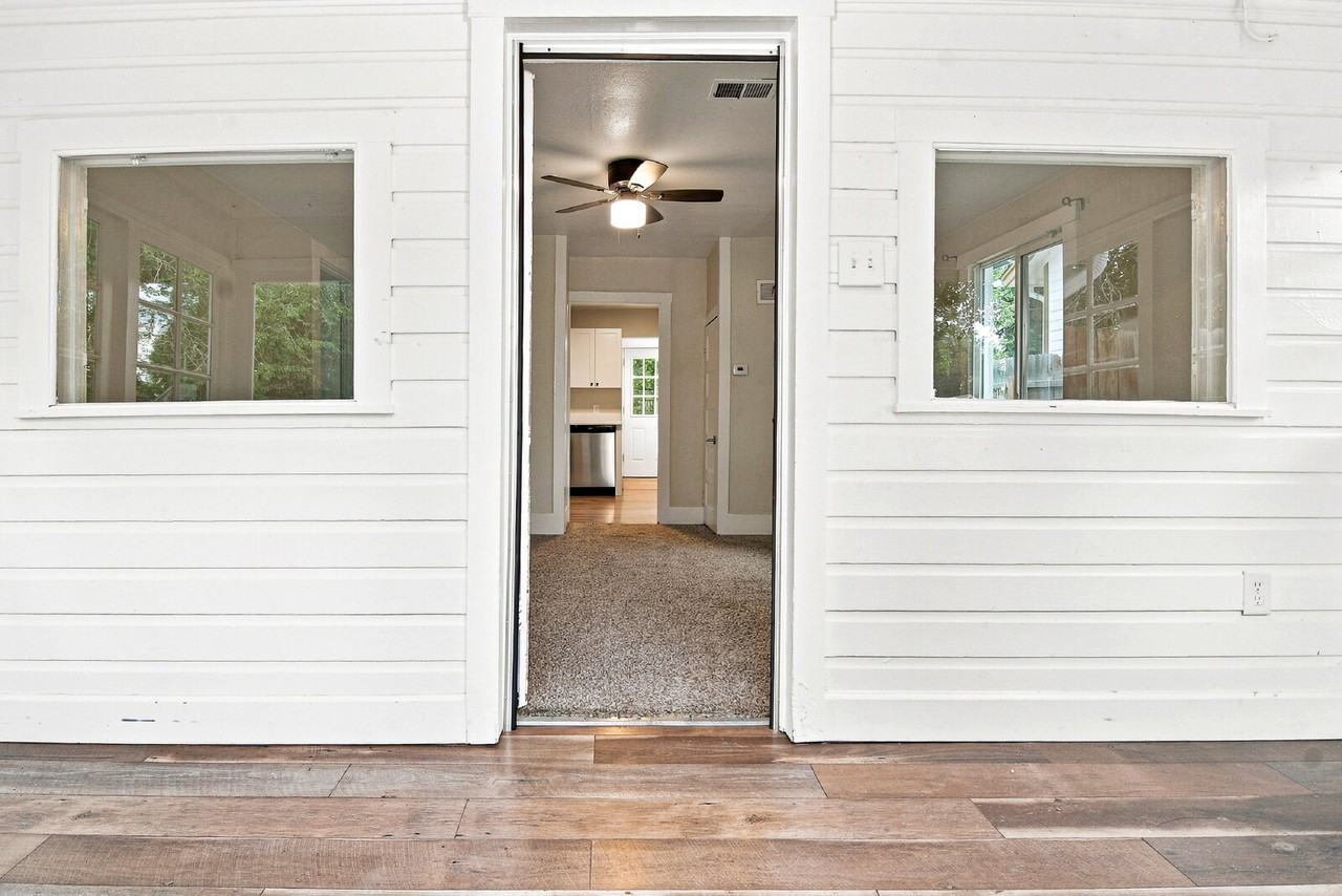 1338 Iola St - Photo 2 of 29