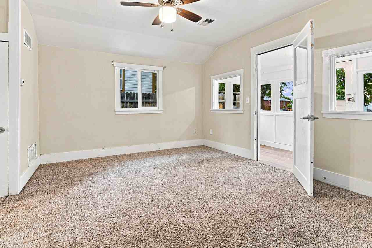 1338 Iola St - Photo 6 of 29