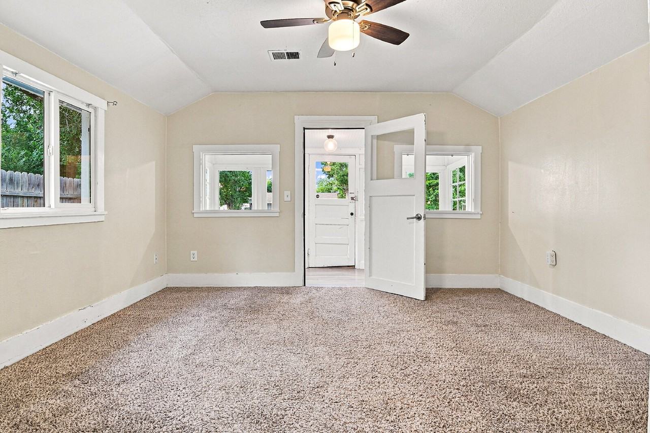 1338 Iola St - Photo 7 of 29