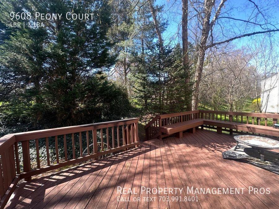 9608 Peony Ct - Photo 4 of 26