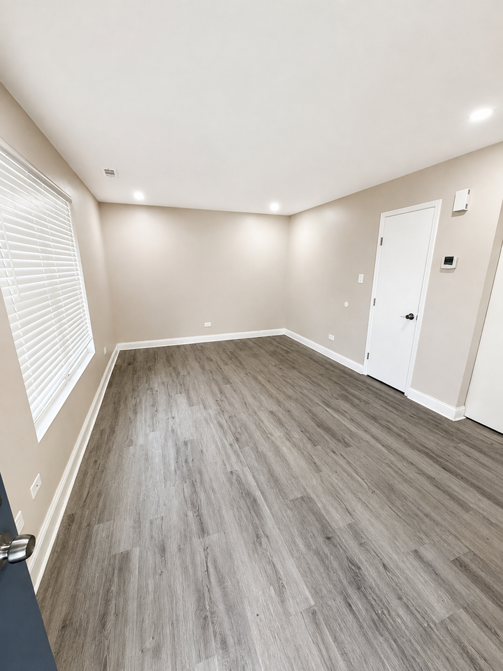 2824 Jackson Ave #C - Photo 2 of 8