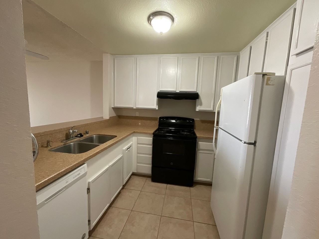 5985 Dandridge Ln #106 - Photo 5 of 32