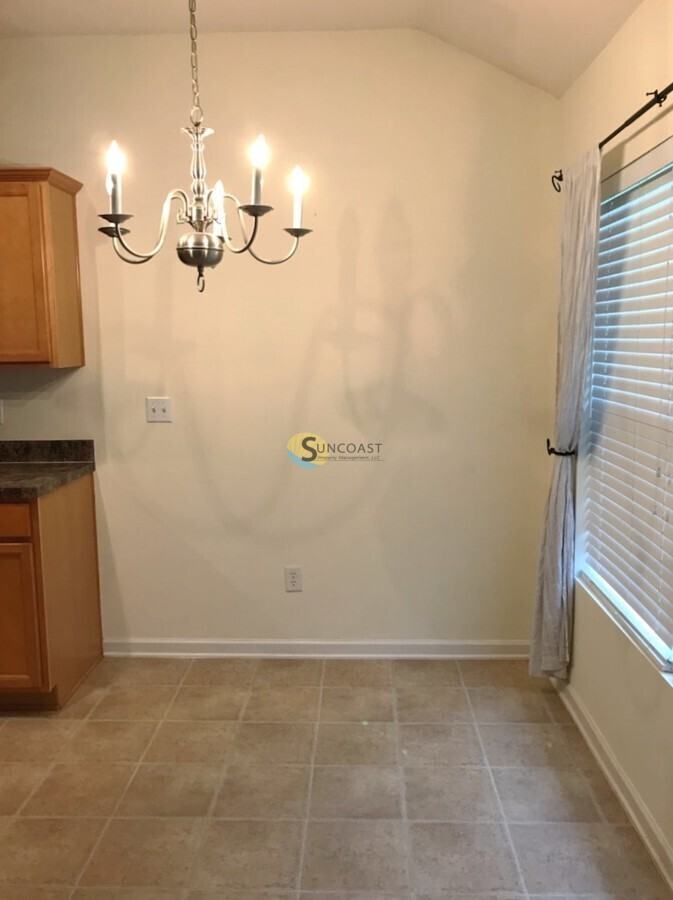 12060 Hayden Lakes Cir - Photo 3 of 12