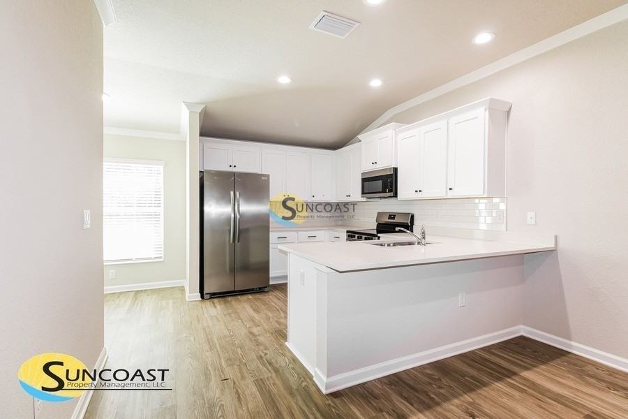 5953 W Oak Park Blvd - Photo 2 of 15