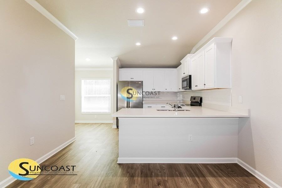 5953 W Oak Park Blvd - Photo 4 of 15