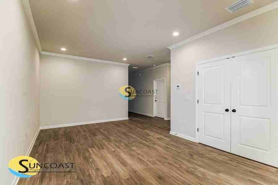5953 W Oak Park Blvd - Photo 6 of 15