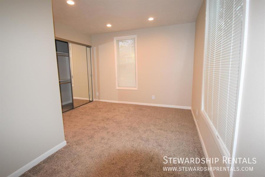 893 W 5th Ave #2 - Photo 5 of 23