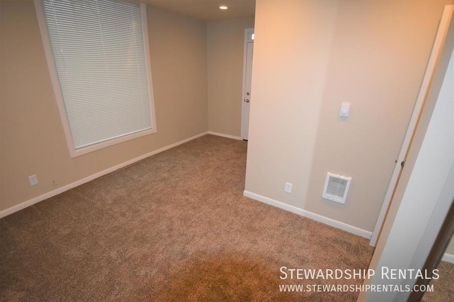 893 W 5th Ave #2 - Photo 6 of 23