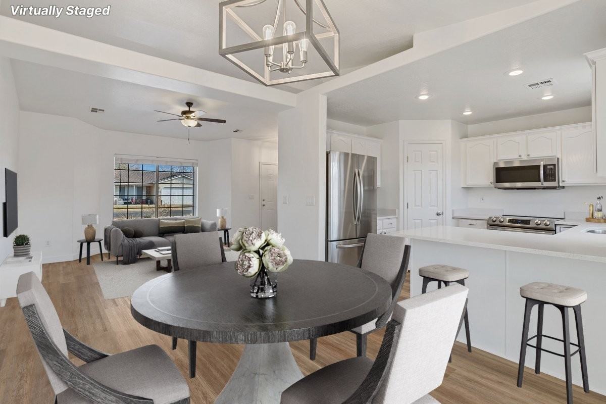 S 220 East Cir - Photo 3 of 12