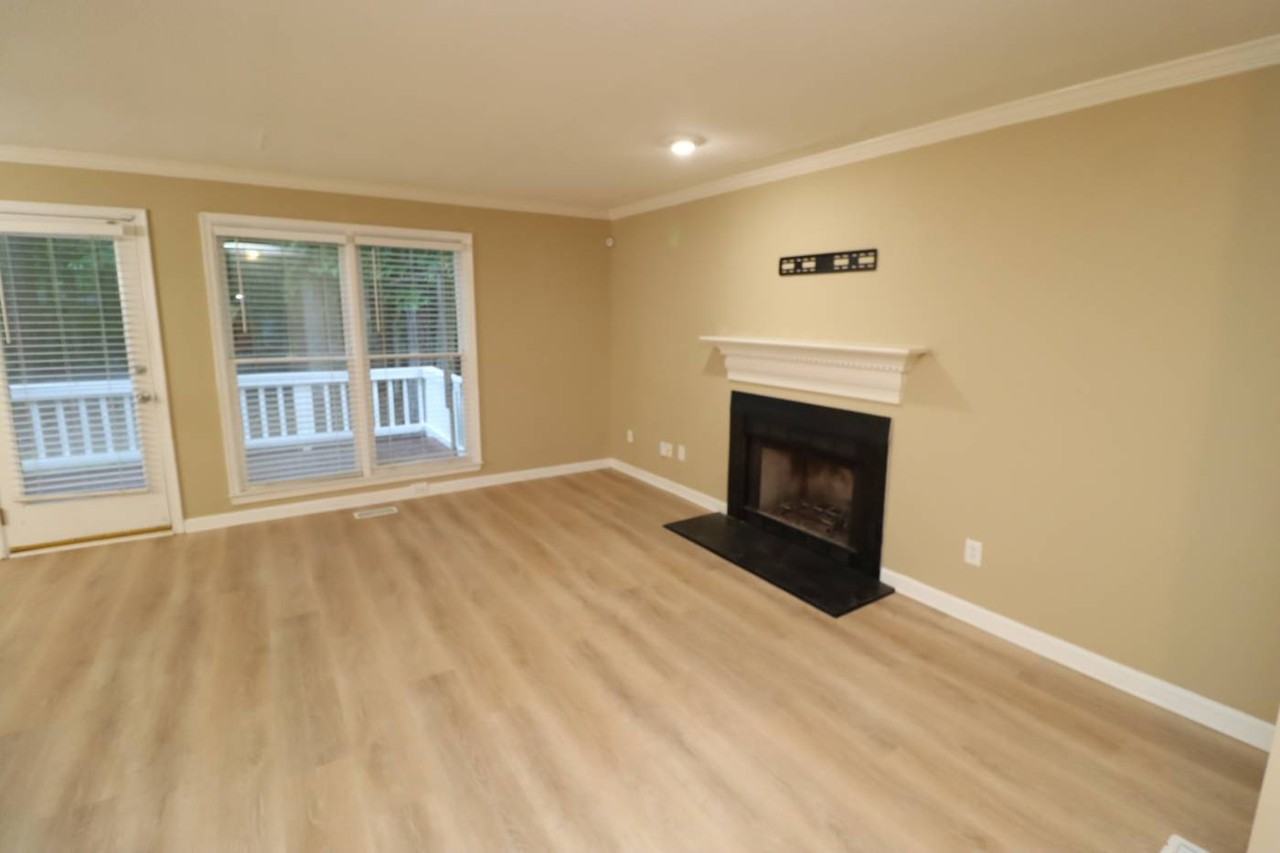 303A Hunter St - Photo 3 of 33