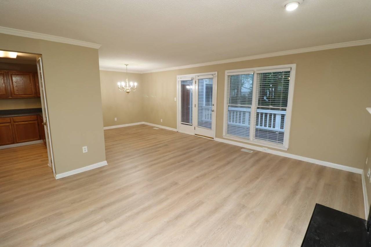 303A Hunter St - Photo 4 of 33