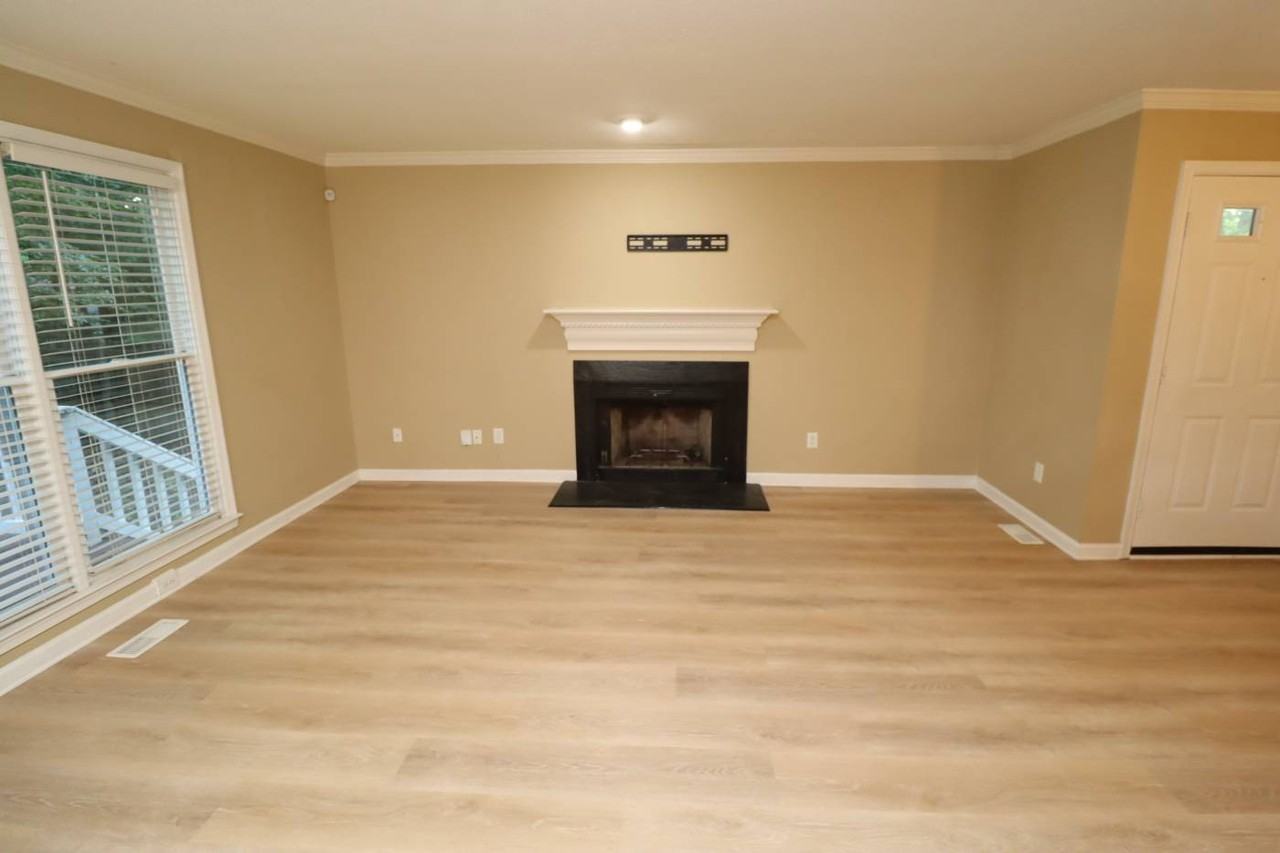 303A Hunter St - Photo 7 of 33