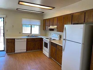2621 E Harvard St #2 - Photo 3 of 17