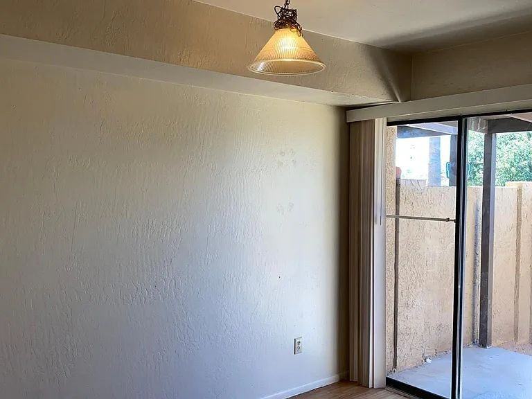 2621 E Harvard St #2 - Photo 4 of 17