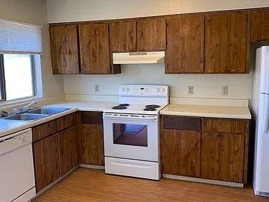 2621 E Harvard St #2 - Photo 6 of 17