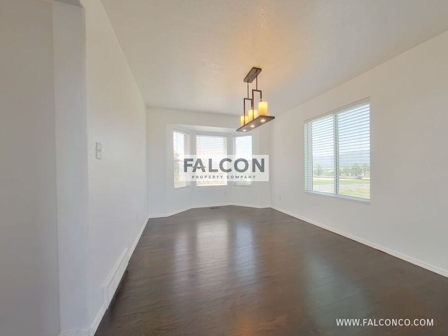 1111 Mount Estes Dr - Photo 3 of 28