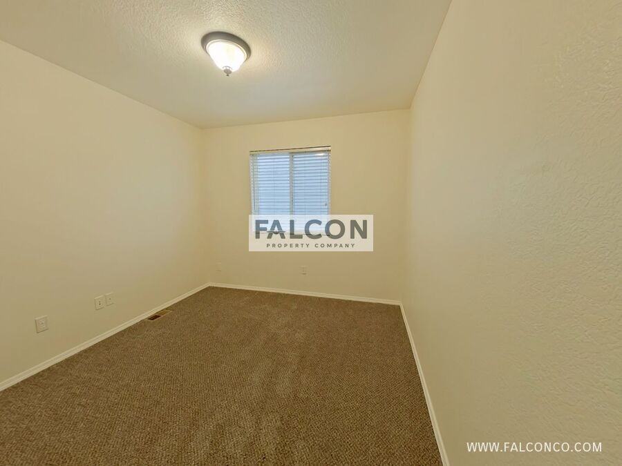 1111 Mount Estes Dr - Photo 5 of 28