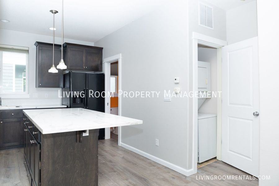 1142 Sw 162nd Ave - Photo 7 of 15