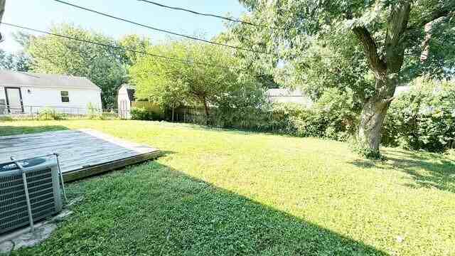 5819 Gateway Dr - Photo 2 of 11