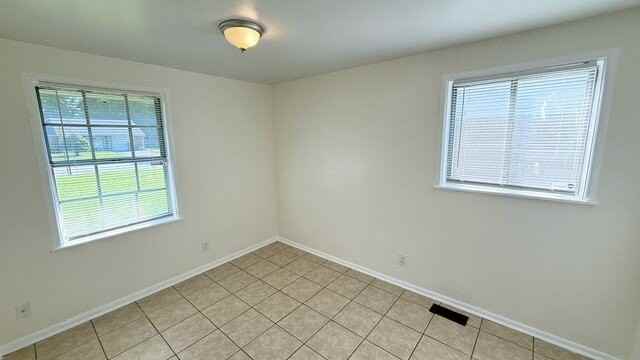 5819 Gateway Dr - Photo 7 of 11