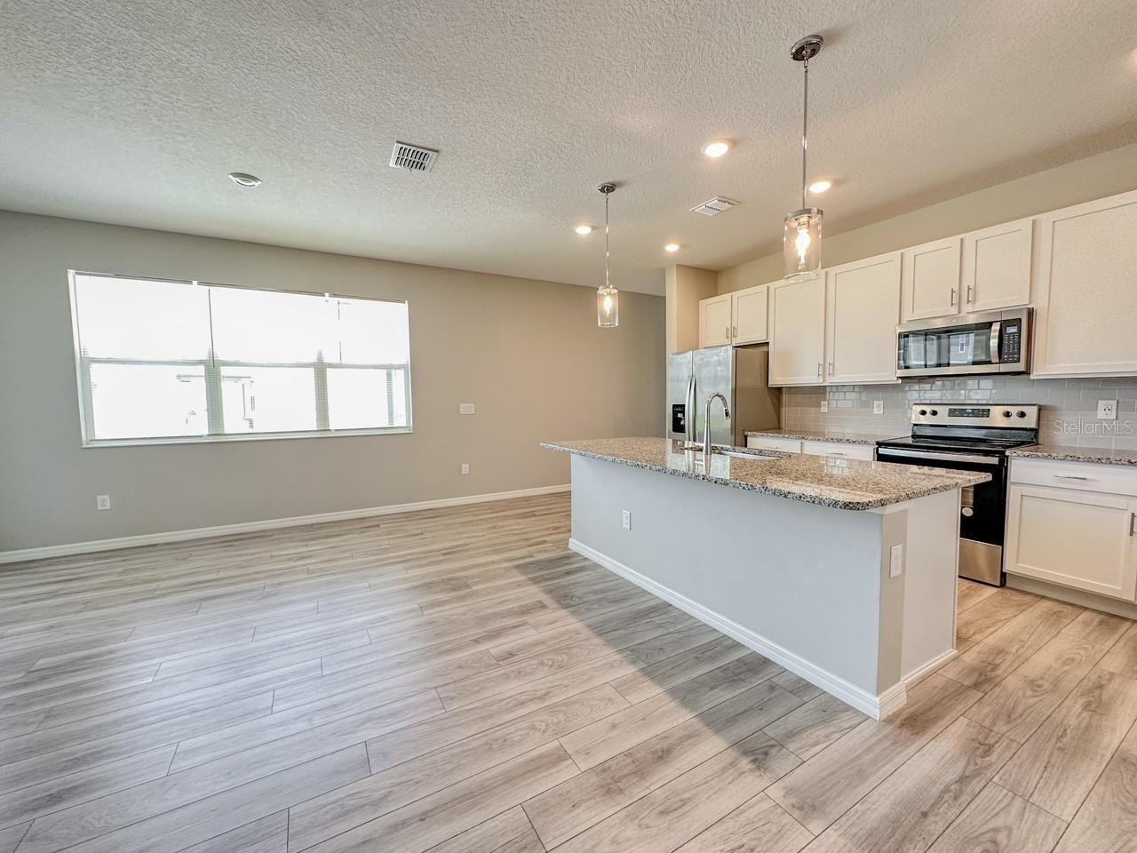 9409 Baraboo Way - Photo 2 of 31
