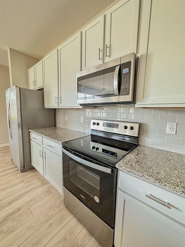 9409 Baraboo Way - Photo 6 of 31