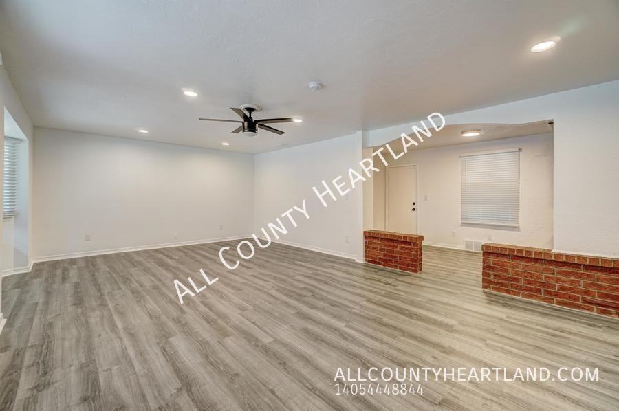 817 Stahl Dr - Photo 4 of 18