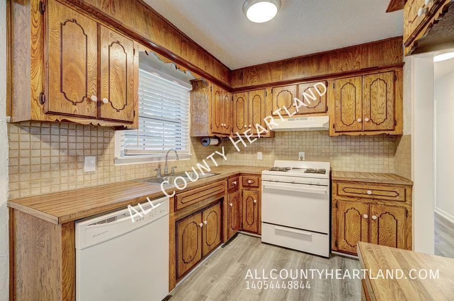 817 Stahl Dr - Photo 6 of 18