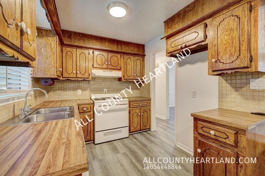 817 Stahl Dr - Photo 7 of 18