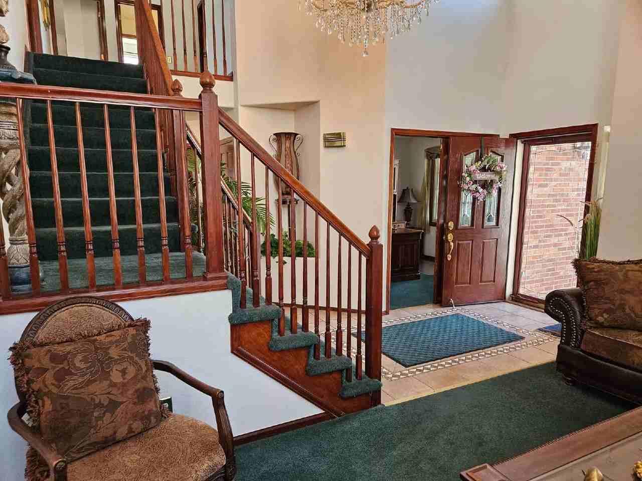 8842 W Ida Pl - Photo 2 of 38