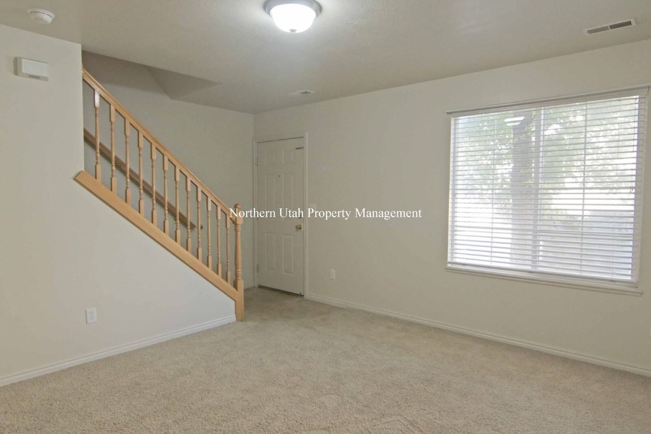 1347 E 6225 S - Photo 3 of 19