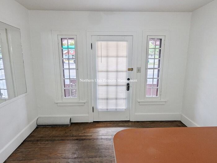 2383 Harrison Blvd Apt B - Photo 3 of 8