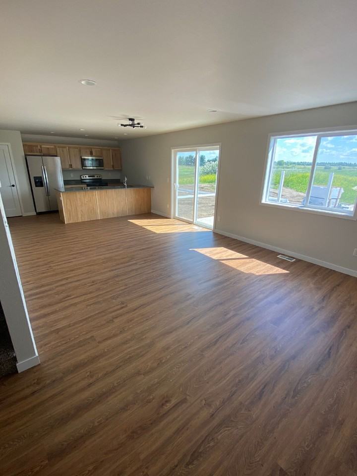1553 47th Loop Se - Photo 3 of 13