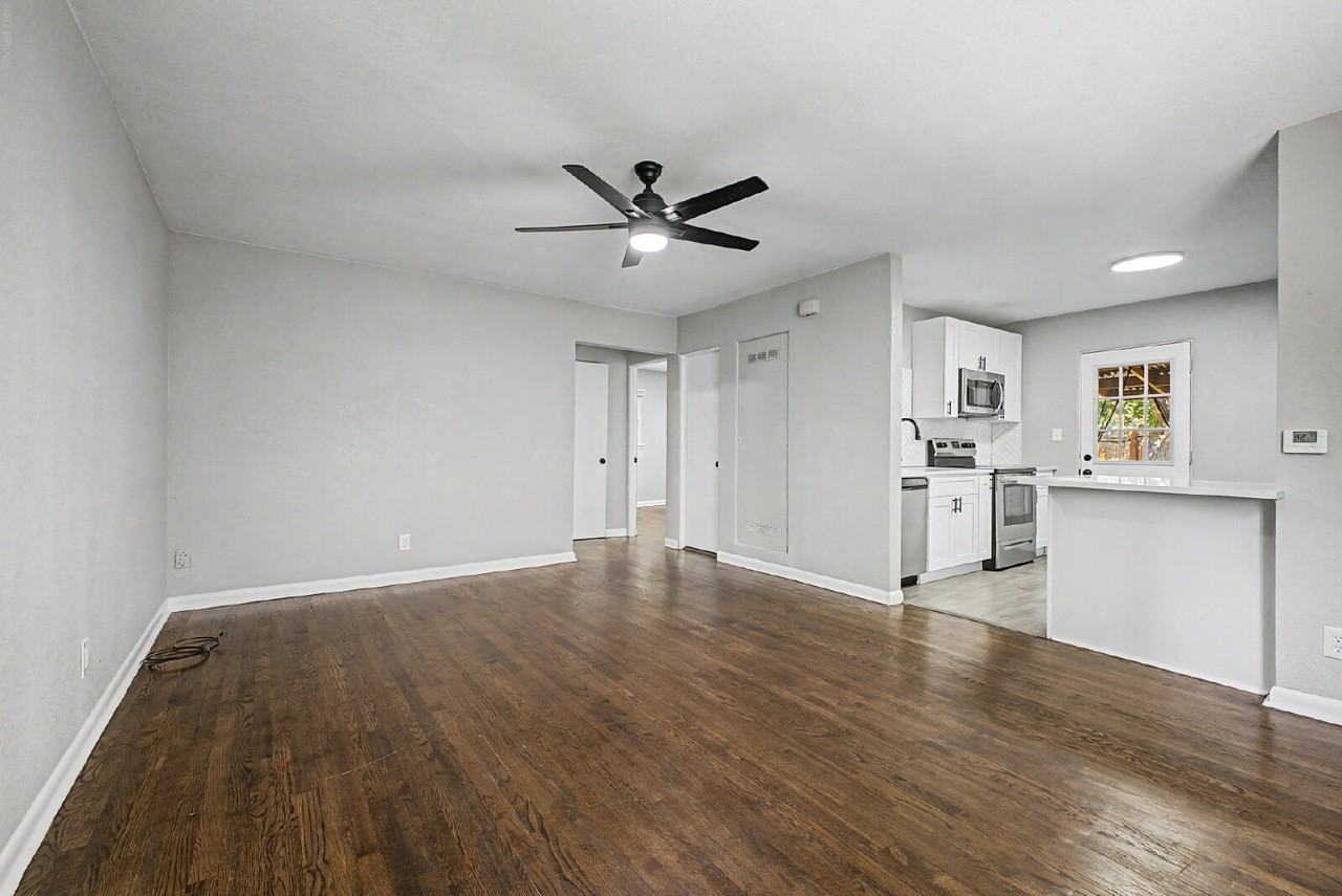 2912 S Delaware St - Photo 3 of 19