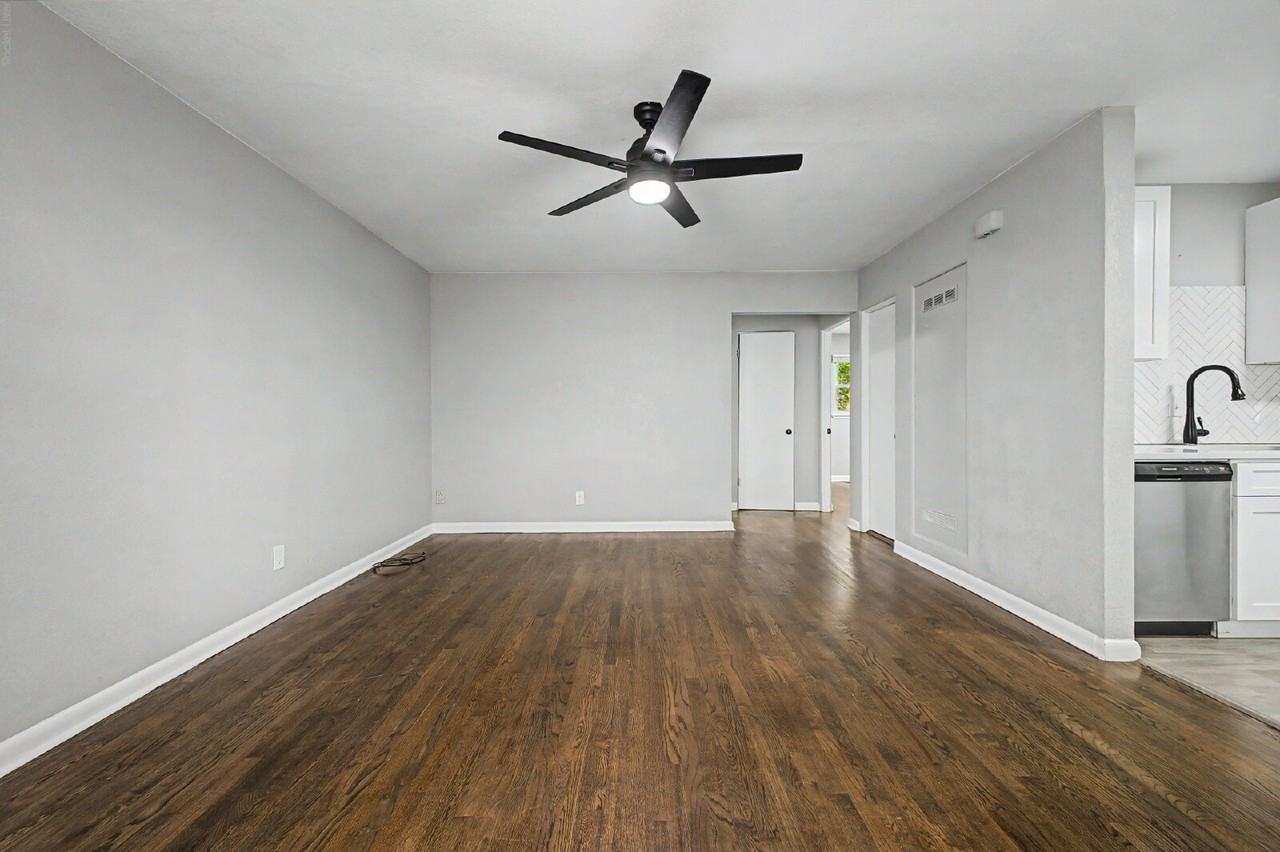 2912 S Delaware St - Photo 4 of 19