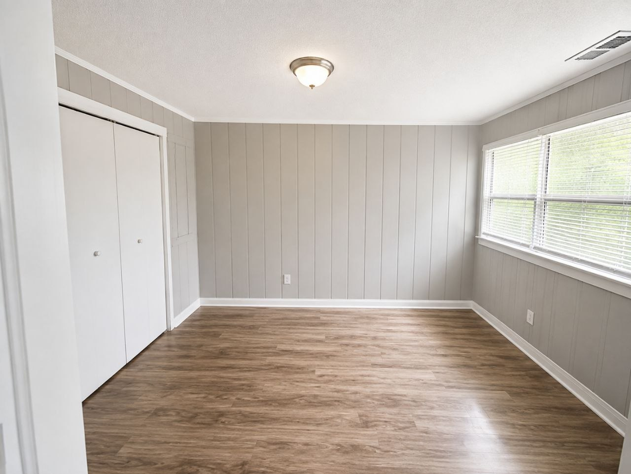 719 Craft Rd - Photo 3 of 6