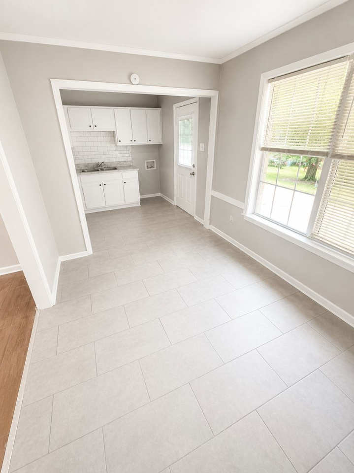3685 Moccasin Cv - Photo 2 of 4