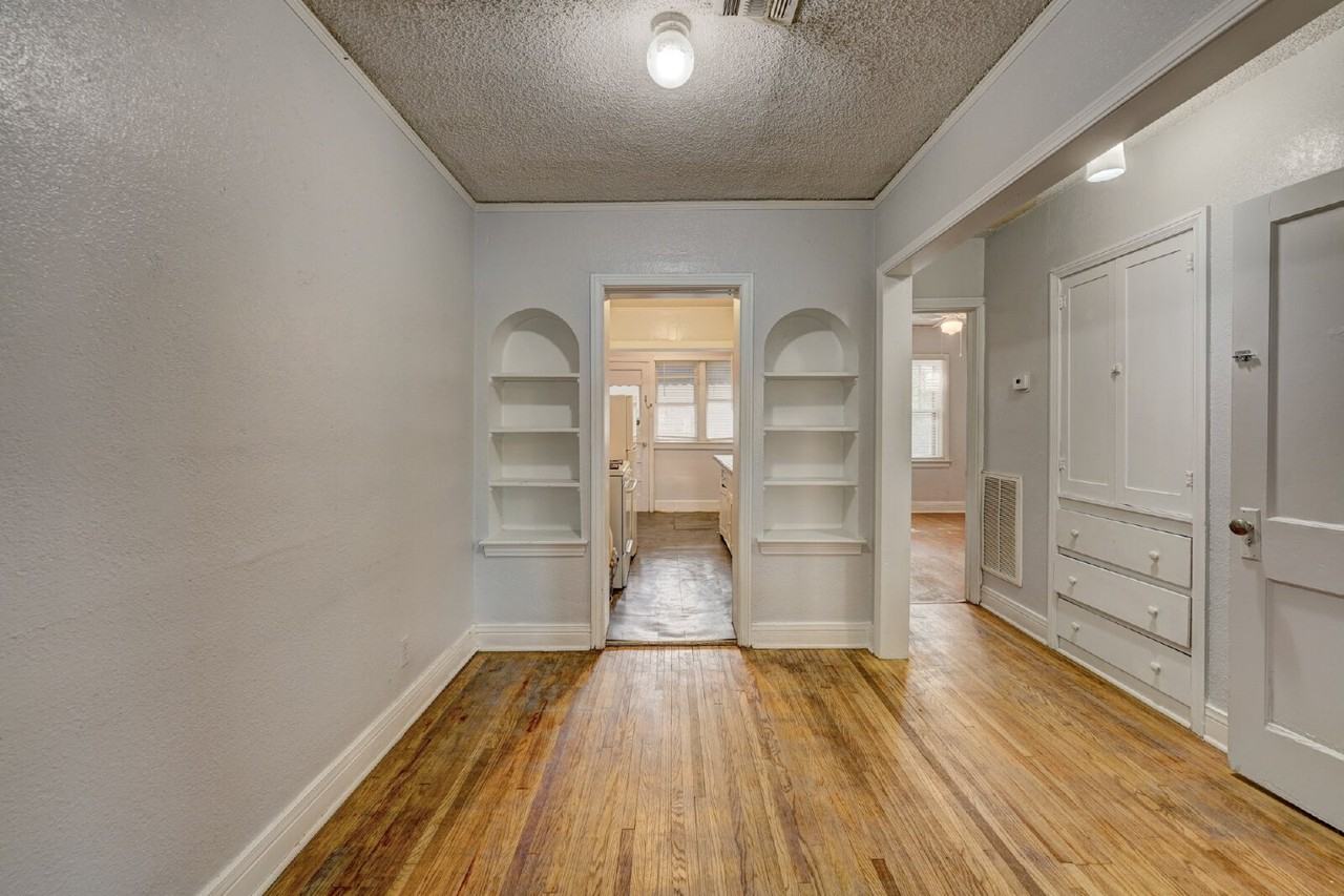731 S Rockford Ave - Photo 3 of 12