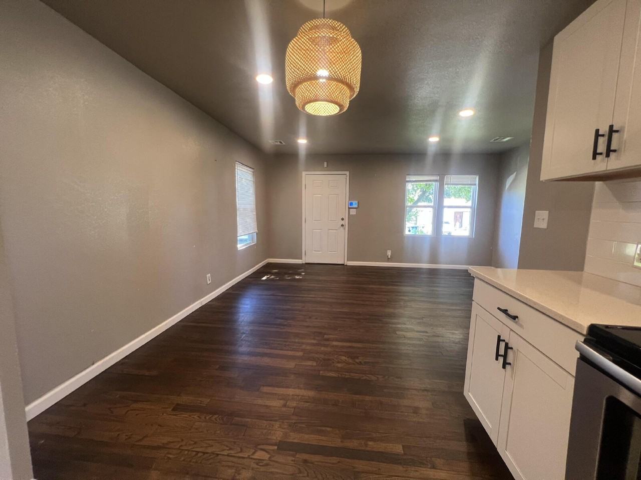 4936 E Haskell Pl - Photo 7 of 17