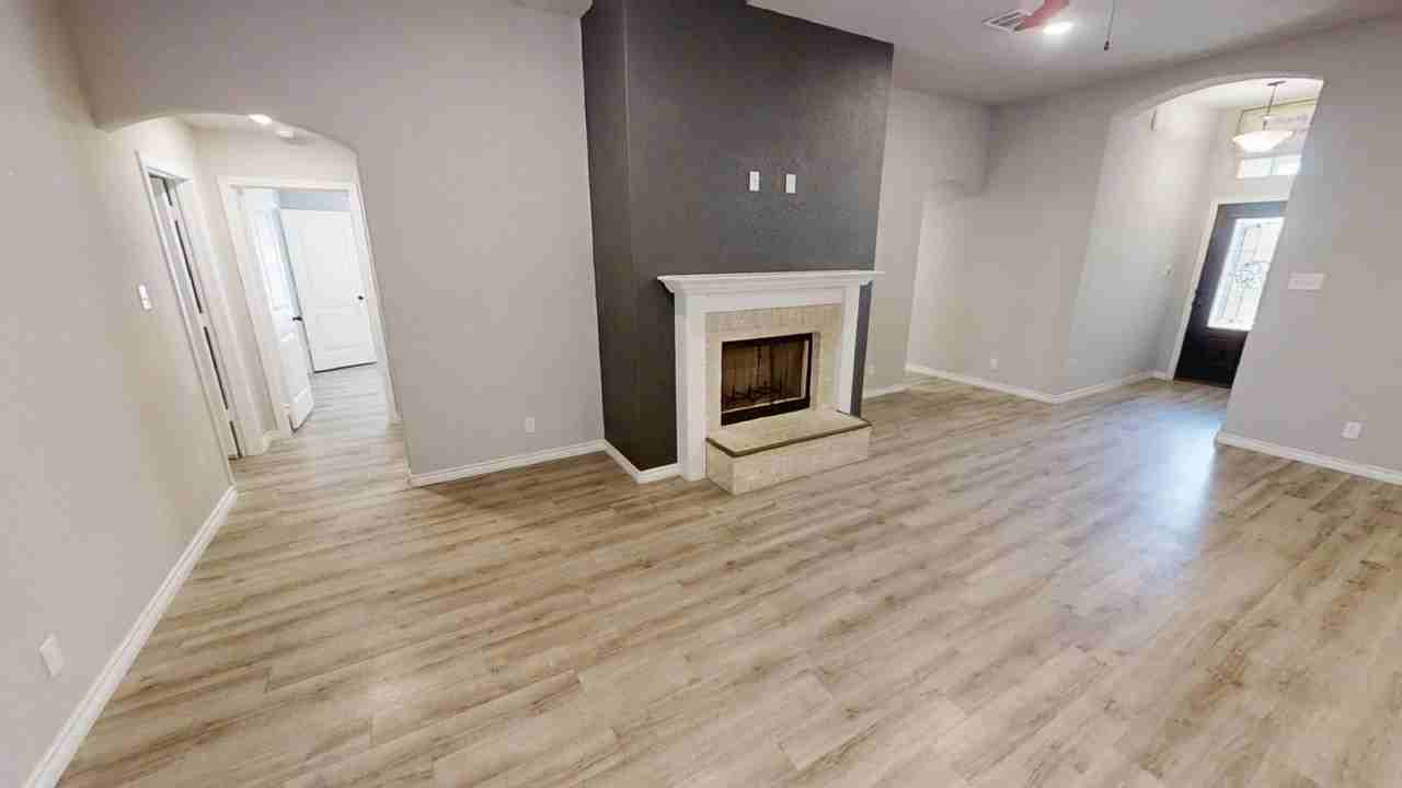 904 Clanton Cv - Photo 2 of 36