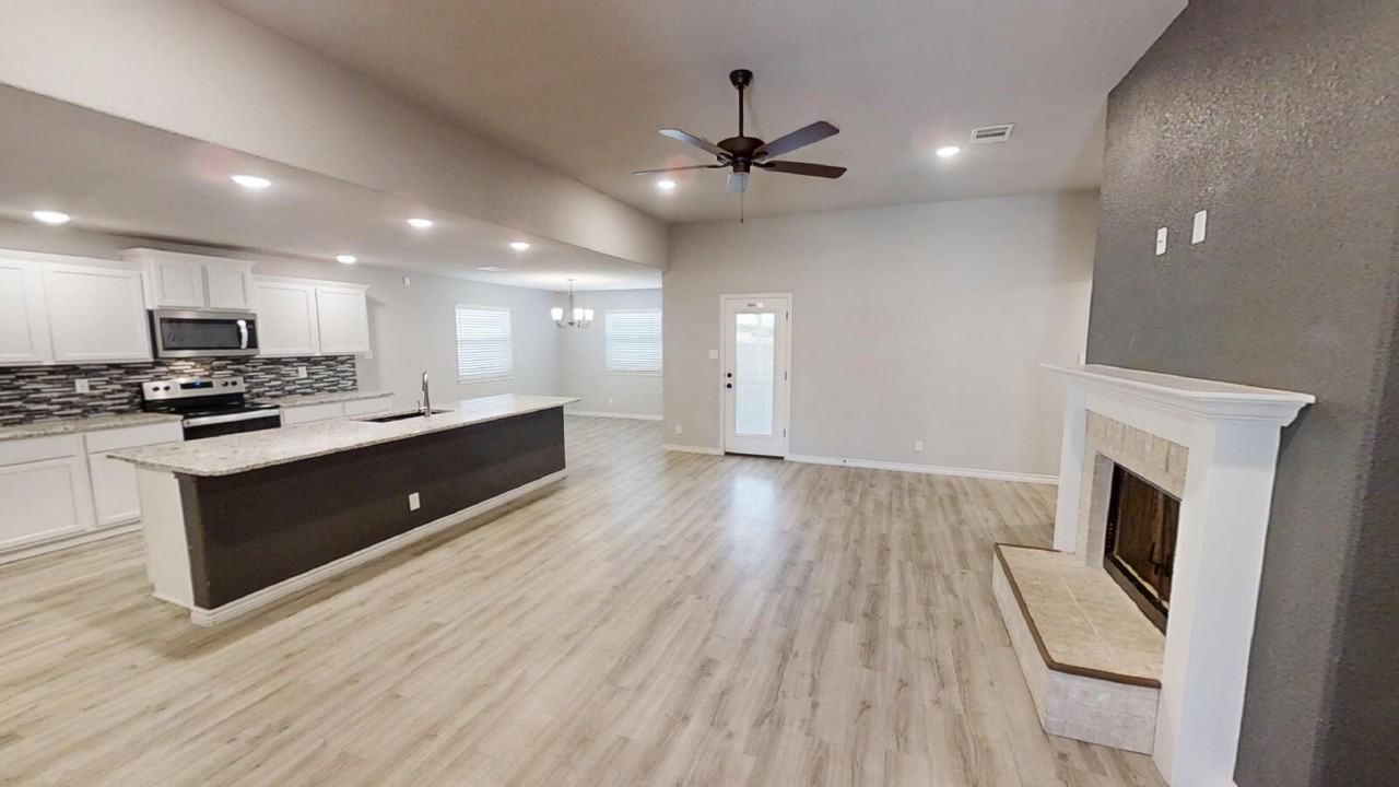 904 Clanton Cv - Photo 3 of 36