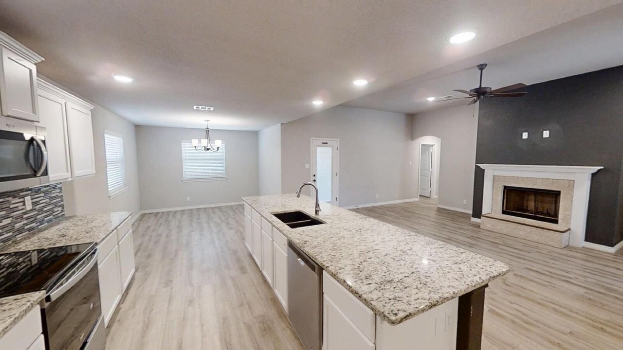 904 Clanton Cv - Photo 4 of 36