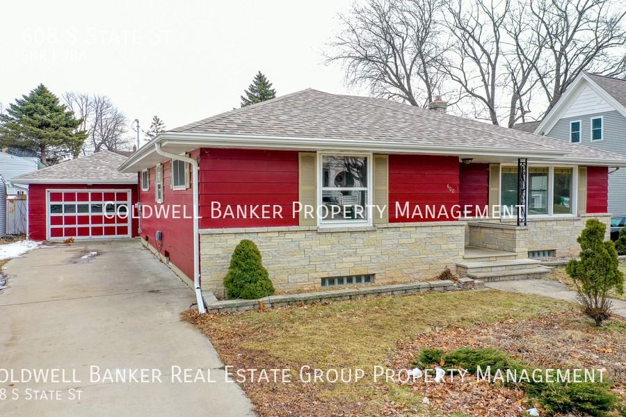 608 S State St - Photo 4 of 33