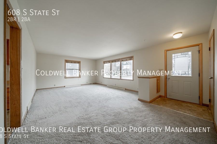 608 S State St - Photo 5 of 33