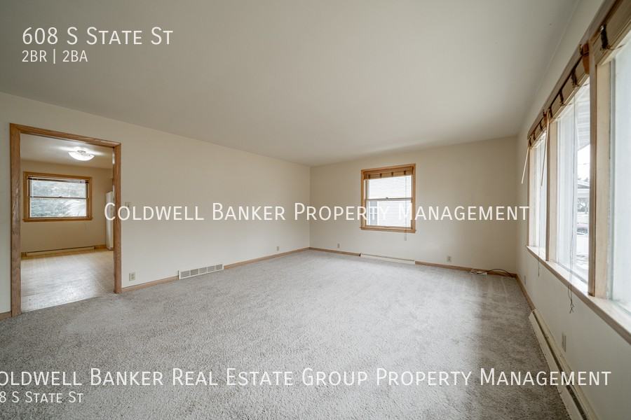 608 S State St - Photo 7 of 33