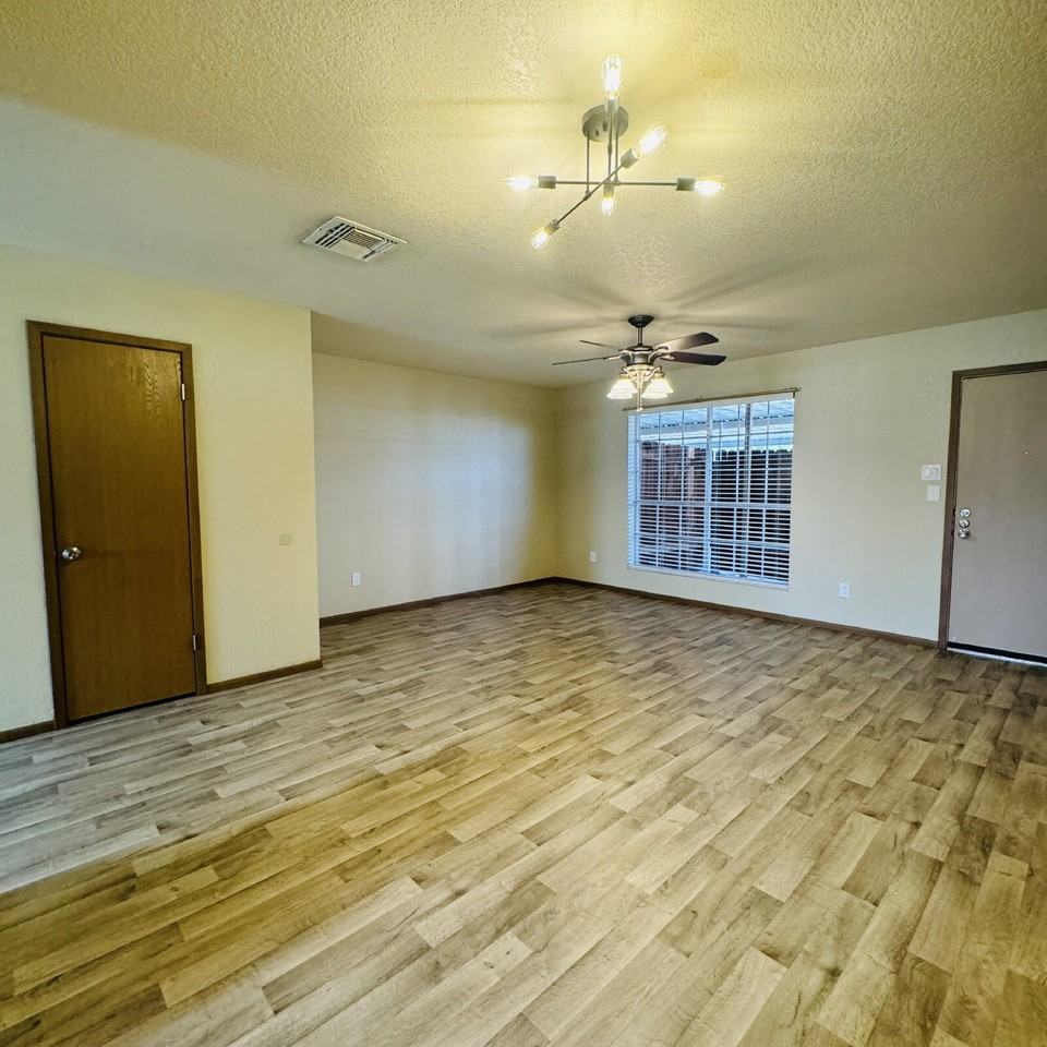 3527 Helena Ave Apt 9 - Photo 6 of 22