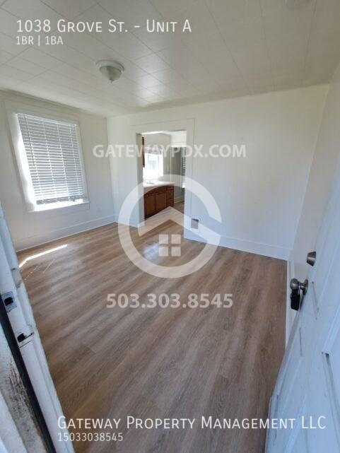 1038 Grove St #A - Photo 3 of 12