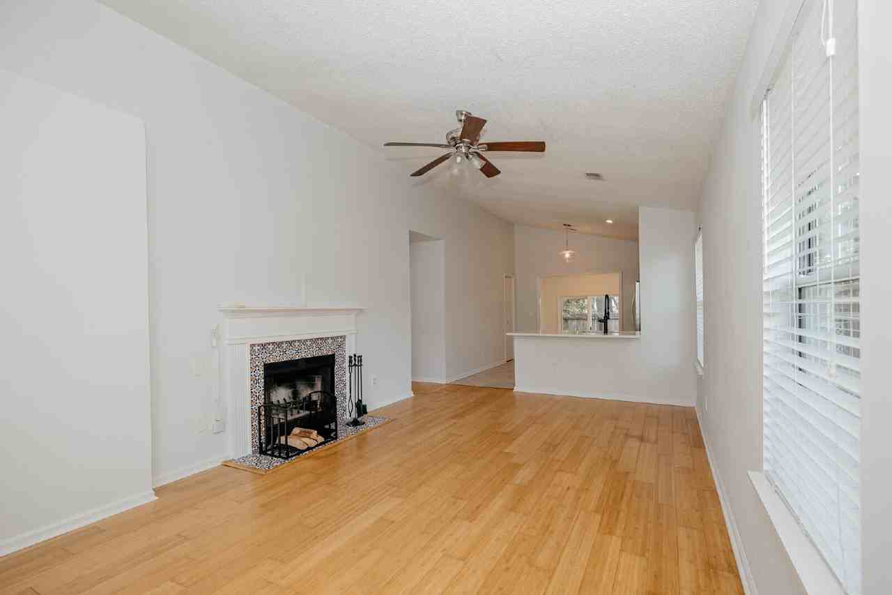 218 Lytham Ct - Photo 3 of 30