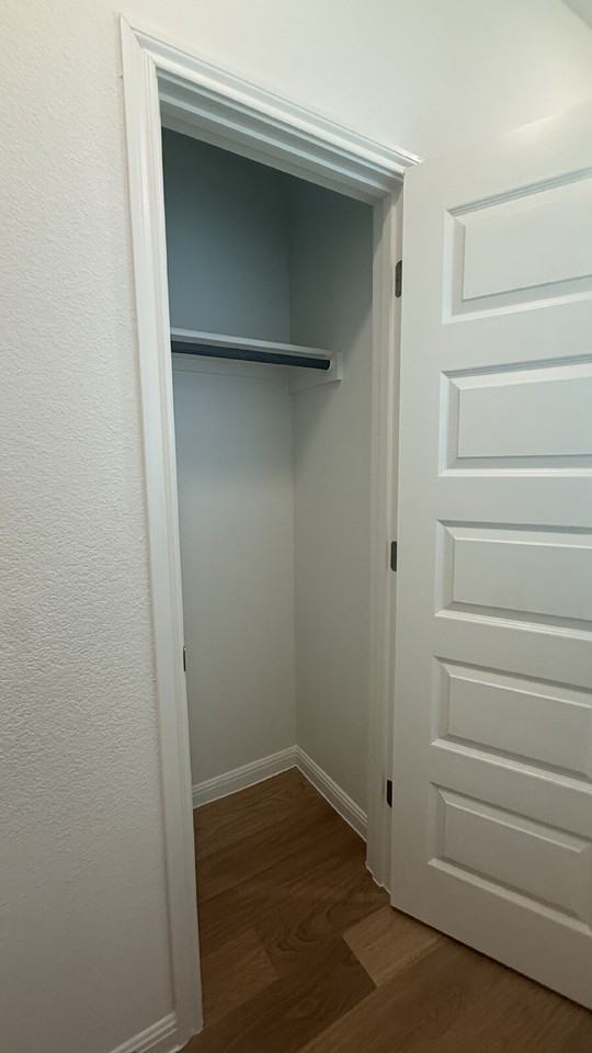 176 Hornet St - Photo 4 of 20