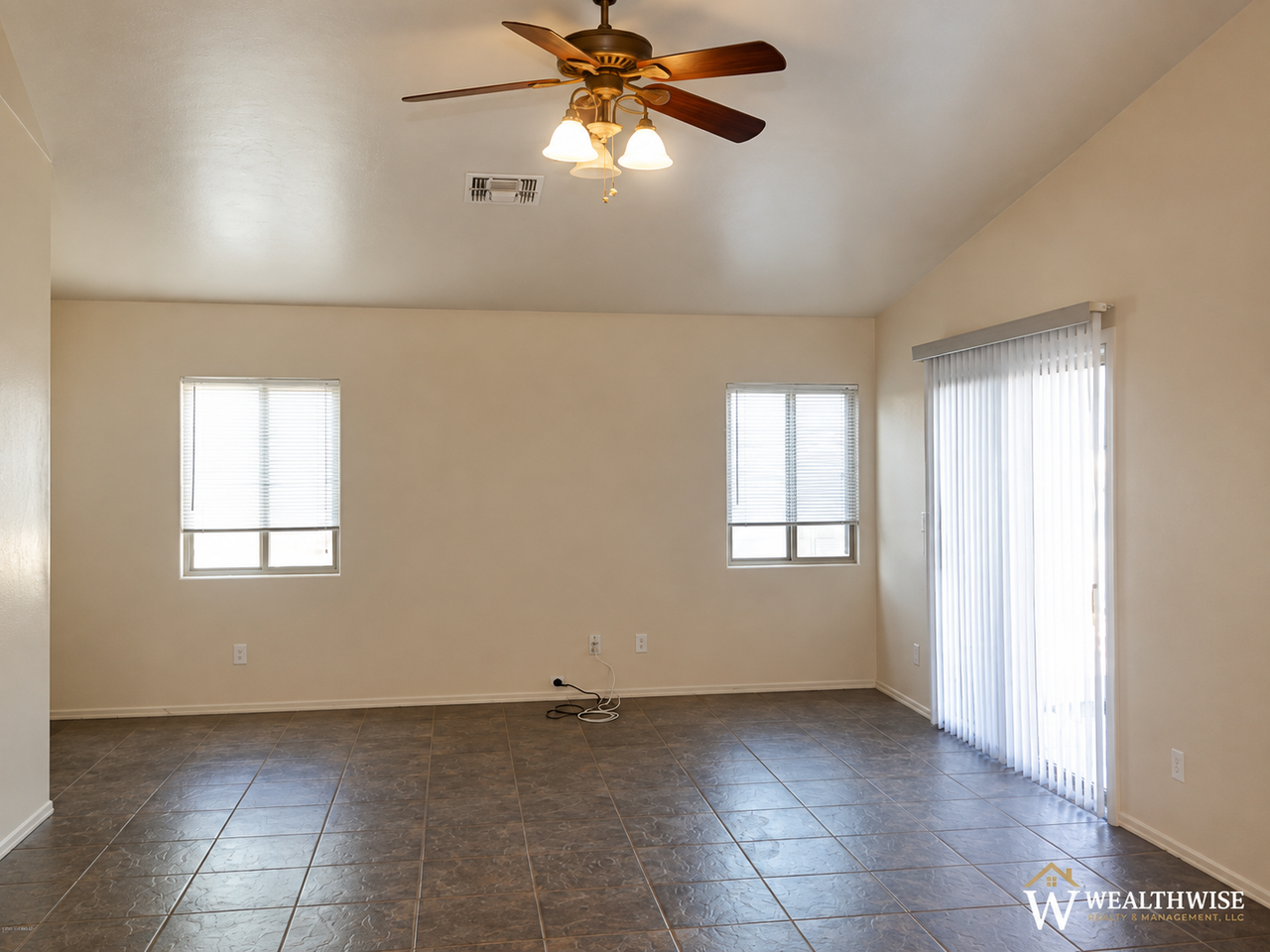 8386 S Lost Mountain Rd - Photo 5 of 10